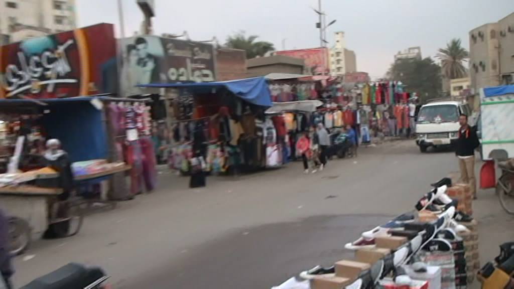 أجرأ تحقيق مصوربالفيديو .. مع الباعة الجائلين فى أحمدعرابى والأربعين… الباعة يصرخون يانموت كلنا يانعيش كلنا … المرافق هاتشلنا هانرجع تانى …هانروح فين ؟؟؟